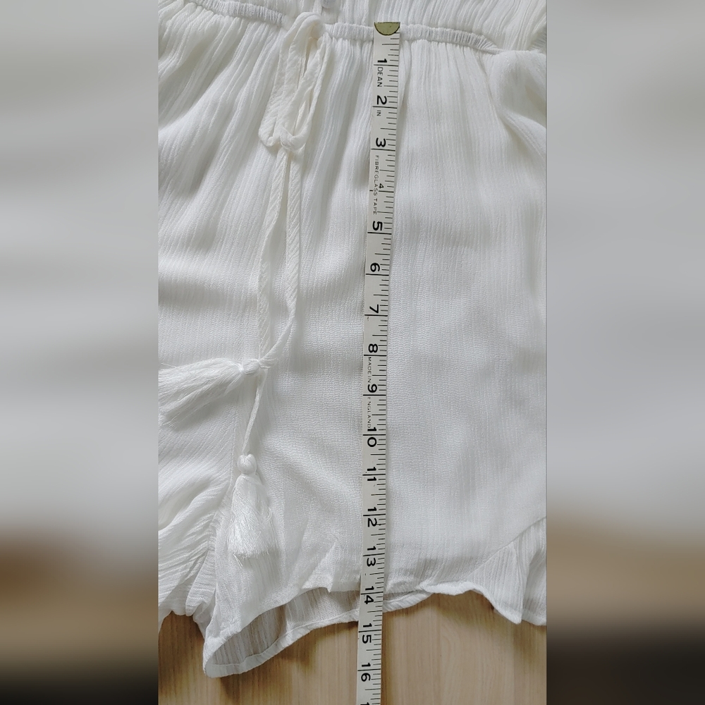 Hem & Thread Embroidered Ruffled Romper Med NWT - Picture 11 of 11